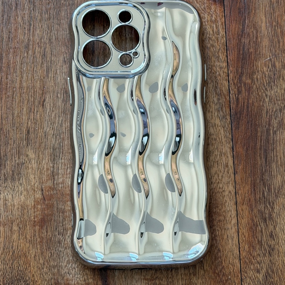 Glossy Metallic Wave Phone Case iPhone 14 Pro Max
